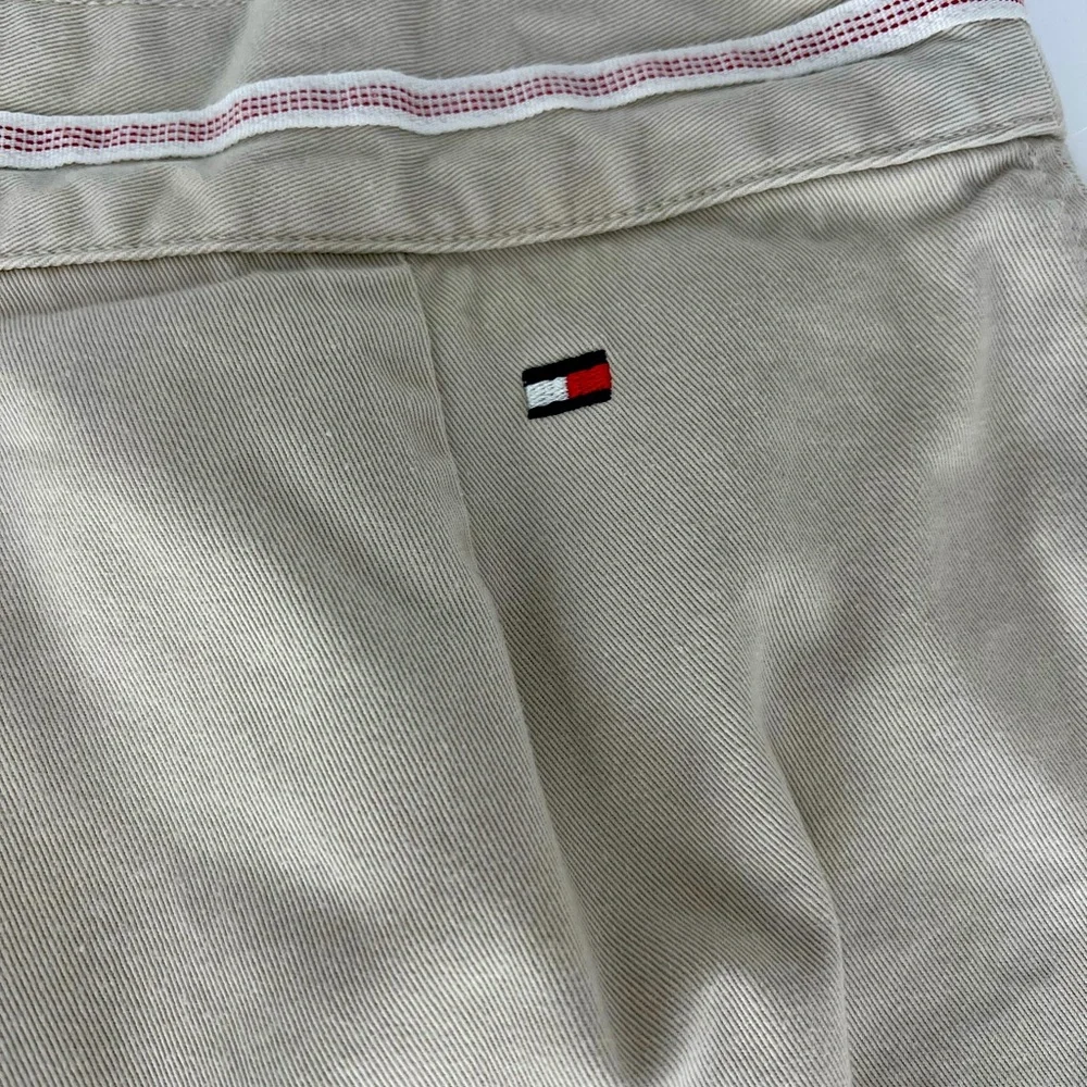 Tommy Hilfiger Khaki Beige Skort with Subtle Pink Trim
